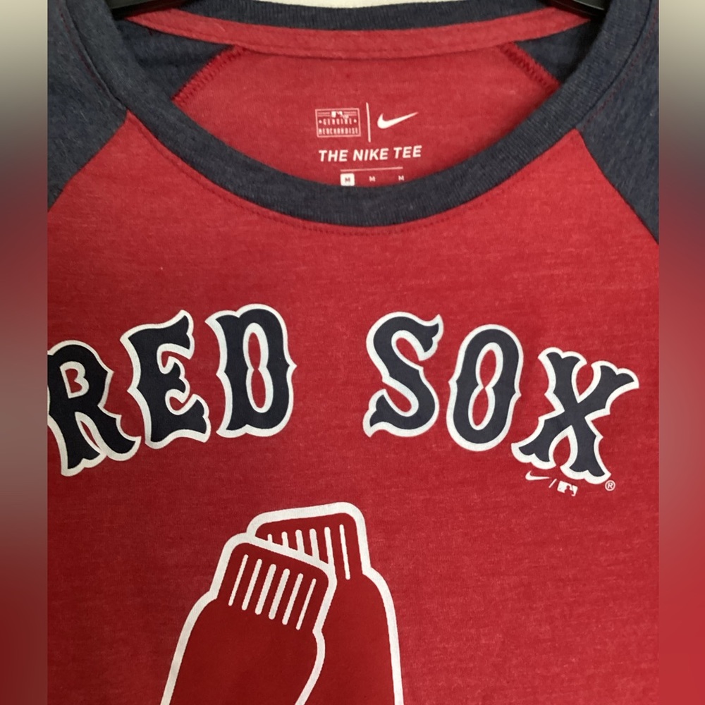 ⚾️ Boston Red Sox Sz M The NIKE Tee 3/4 sleeve EUC - Picture 2 of 7